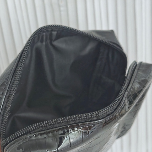 New Kate Spade Small Black Croc Embossed Paten Pouch 6"x 2" x 4" - Picture 6 of 6